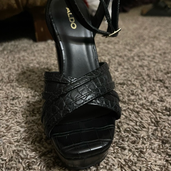 Aldo Black Pleather Snake Skin Platform Heels - Picture 3 of 3
